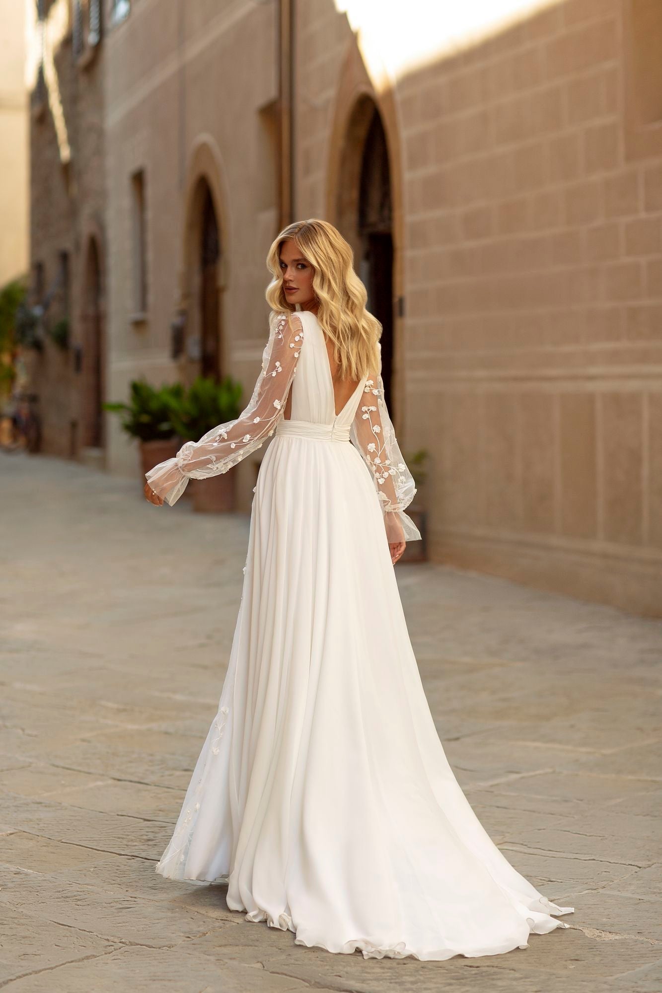 Vestido de Novia MN-901 Arnebiya