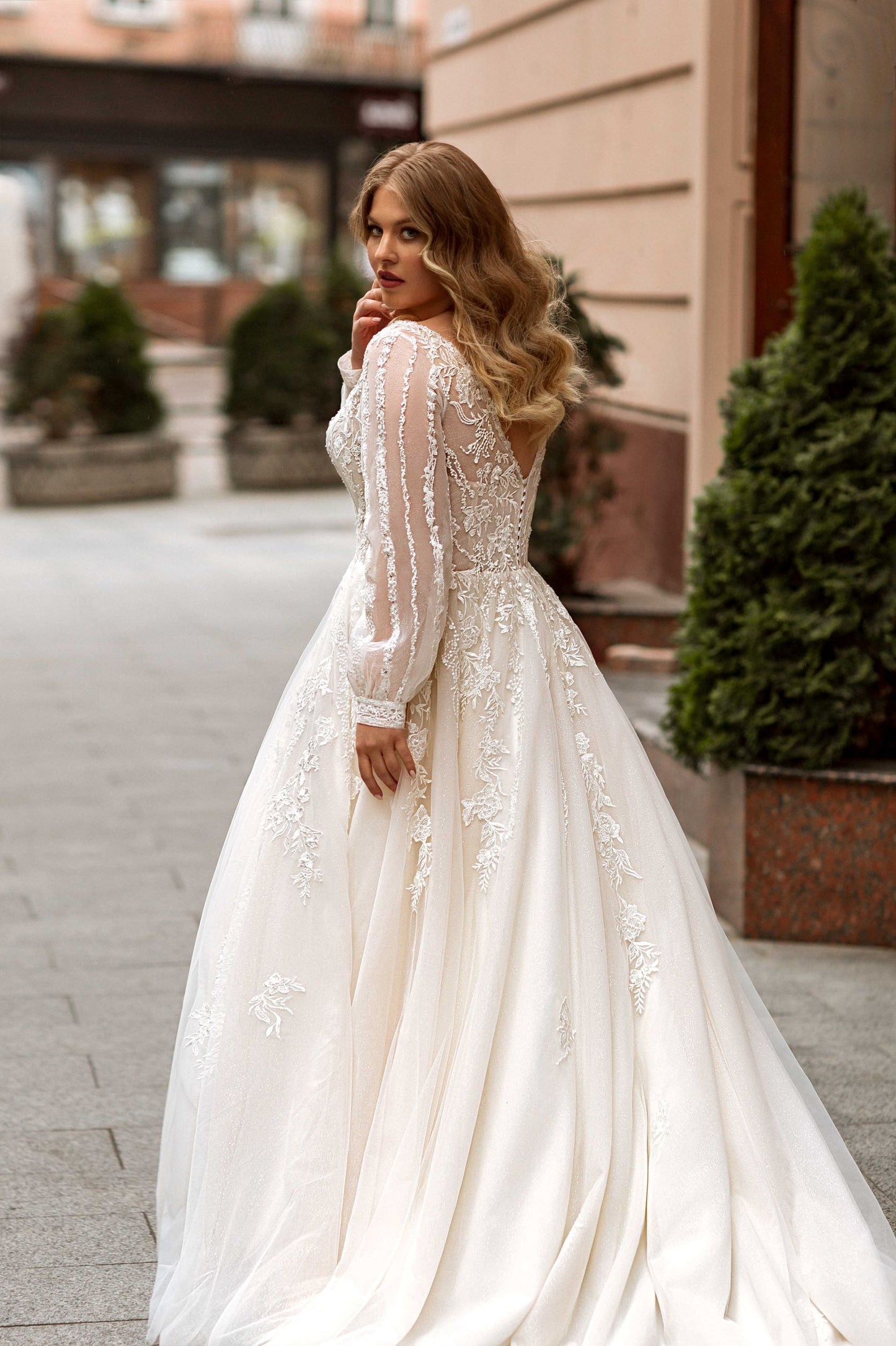 Wedding dress MN-989 Iris