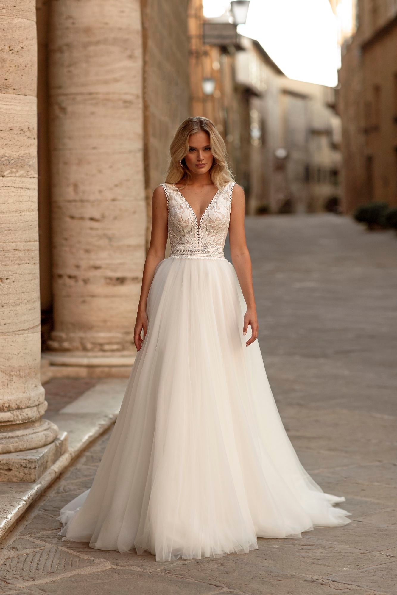 Wedding dress MN-932 Ister
