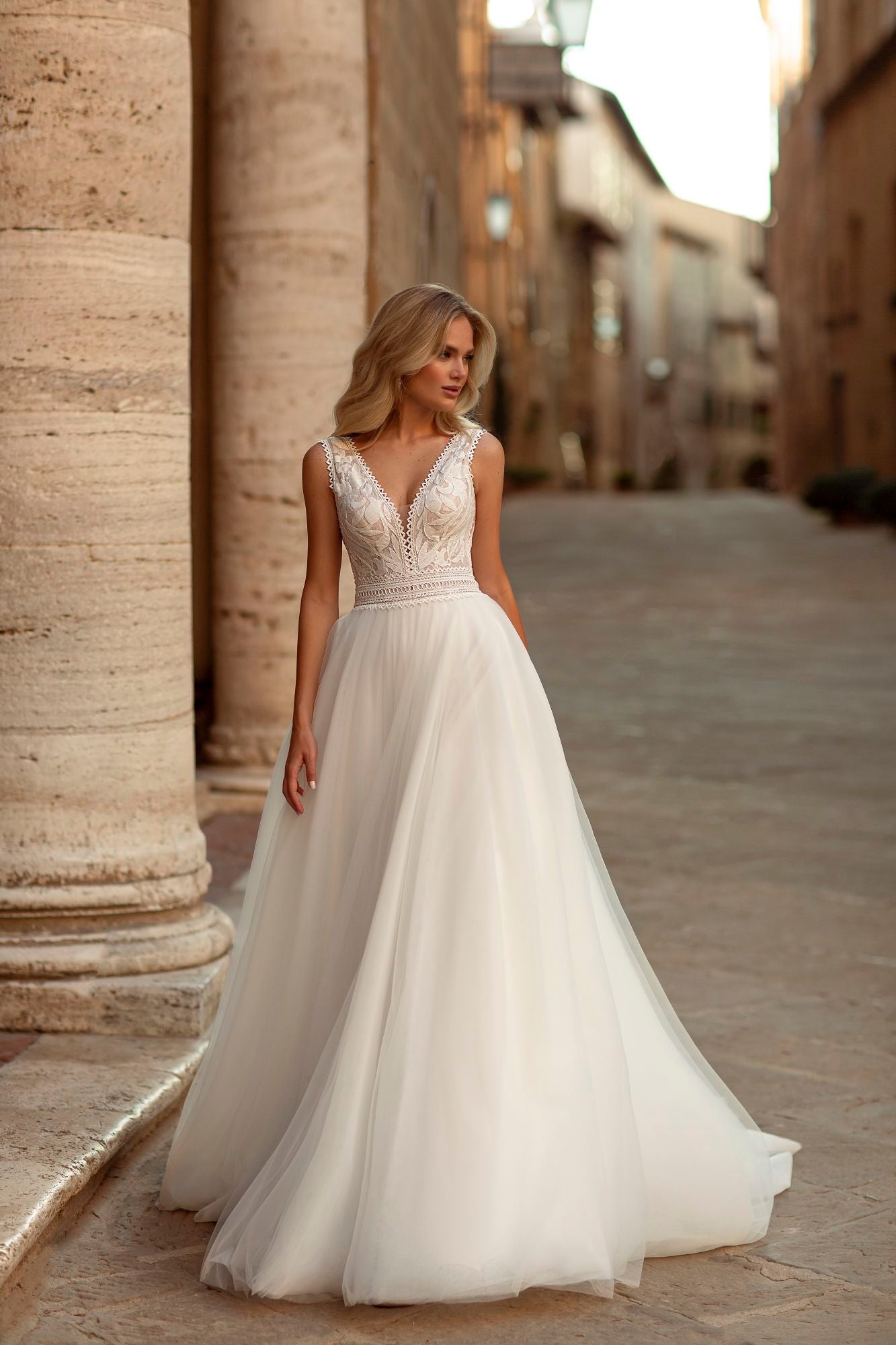 Wedding dress MN-932 Ister