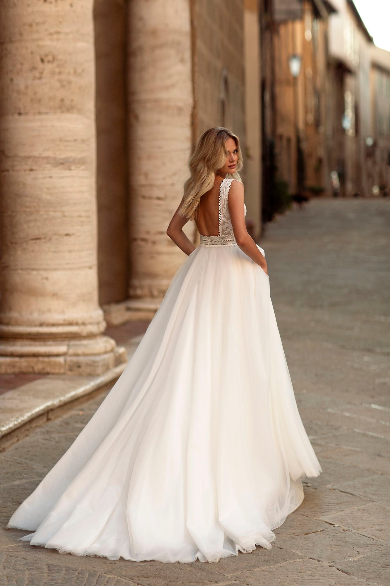 Wedding dress MN-932 Ister