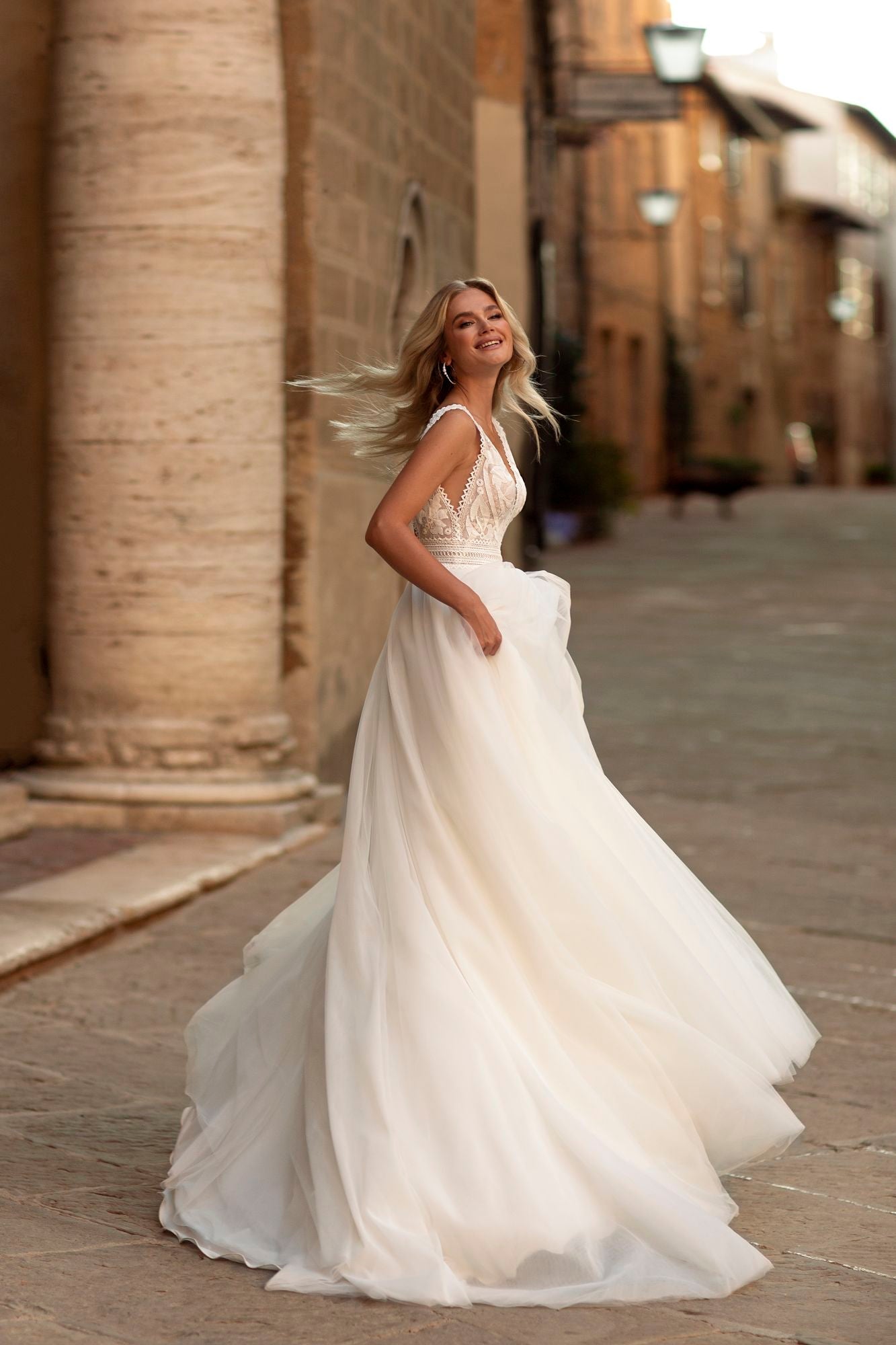 Wedding dress MN-932 Ister