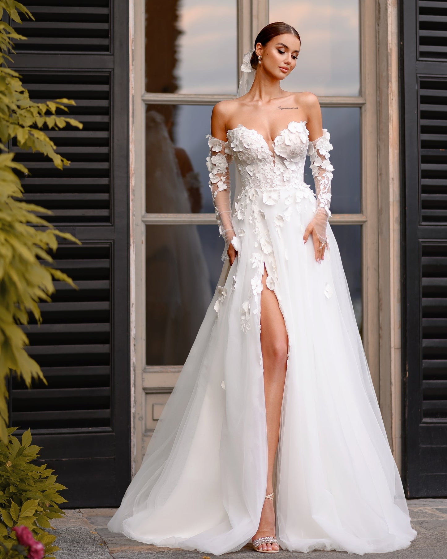 Wedding dress MN-482 Peresia