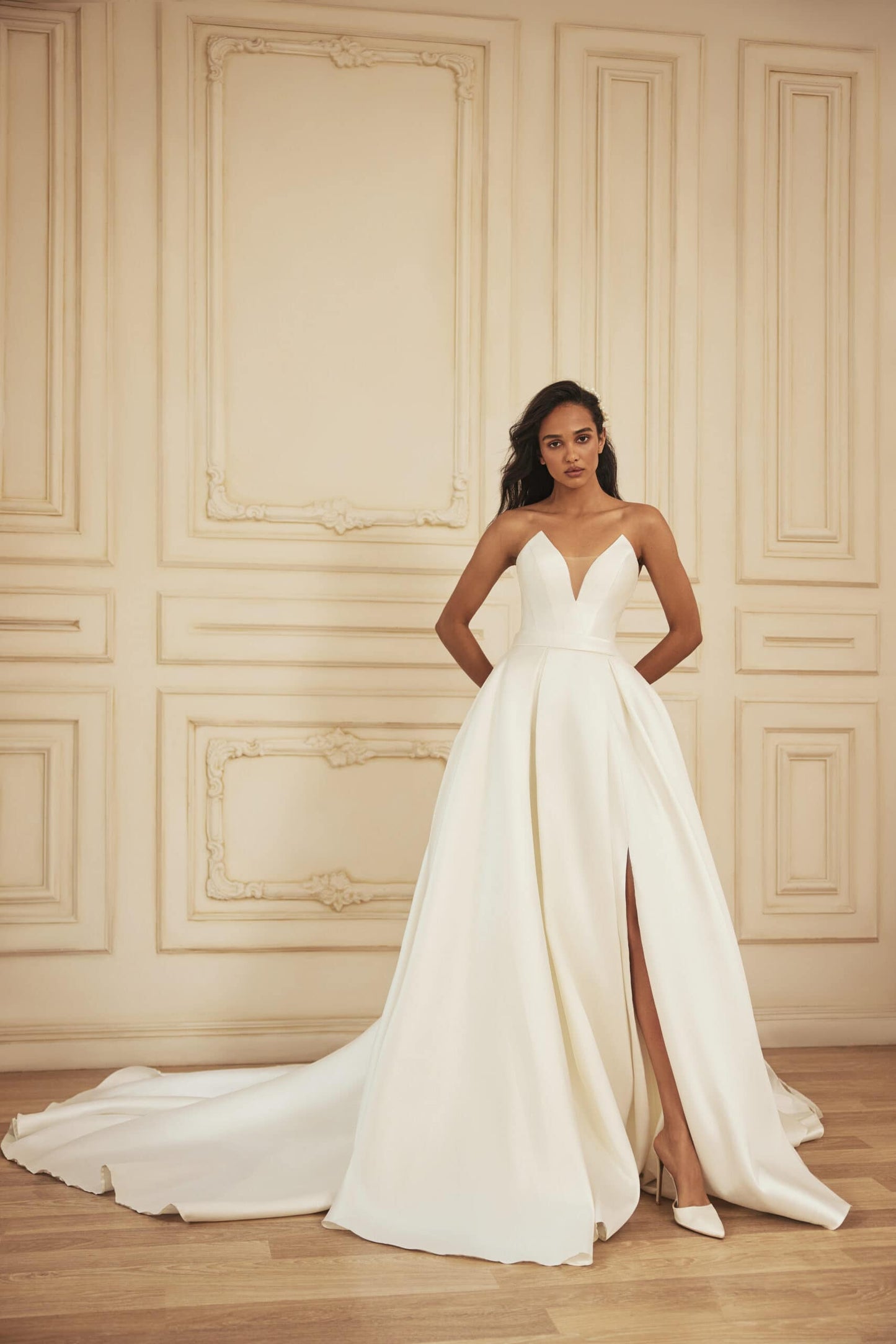 Vestido de Novia MN-640 Ara