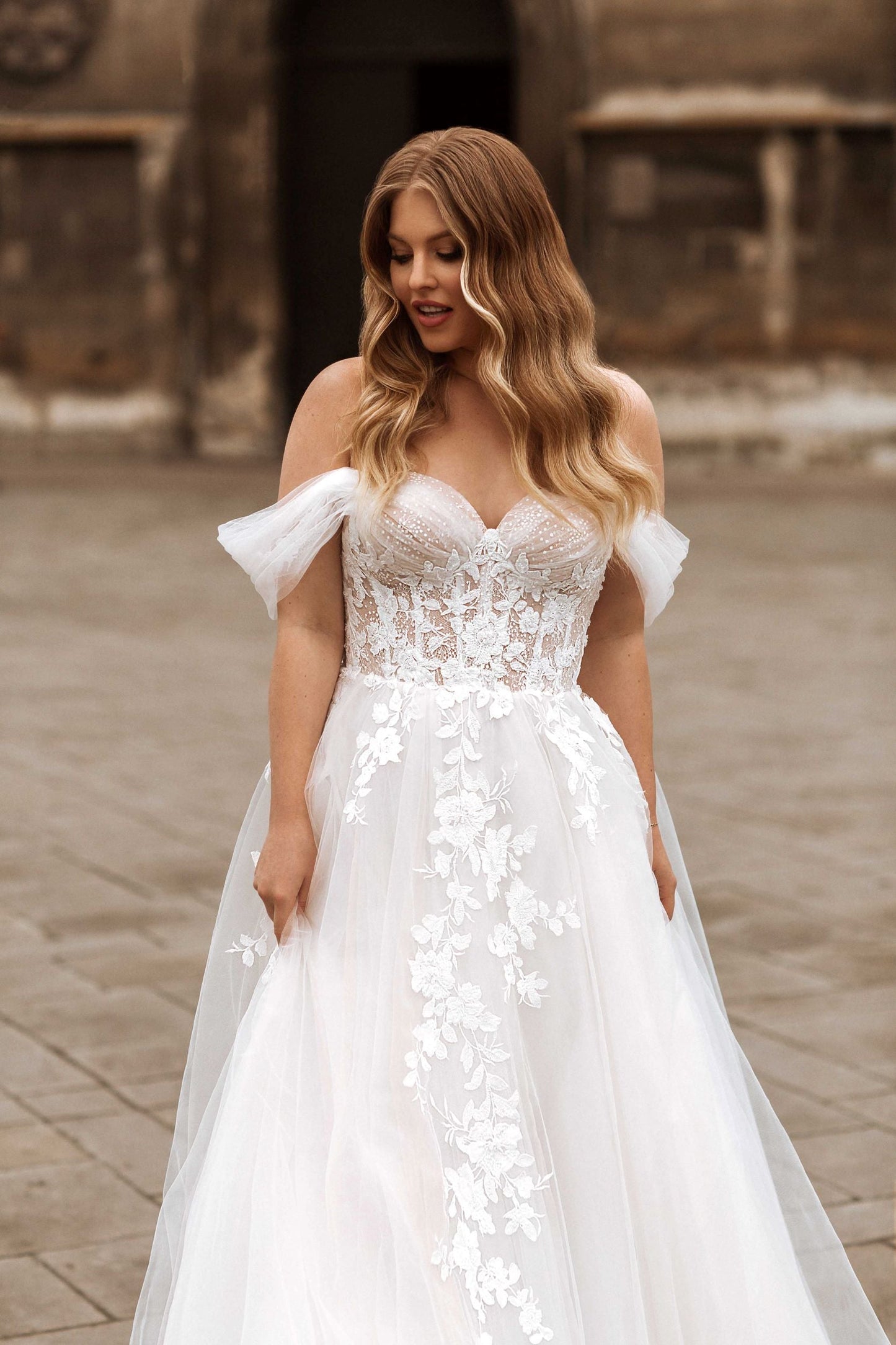 Wedding dress MN-722 Clara